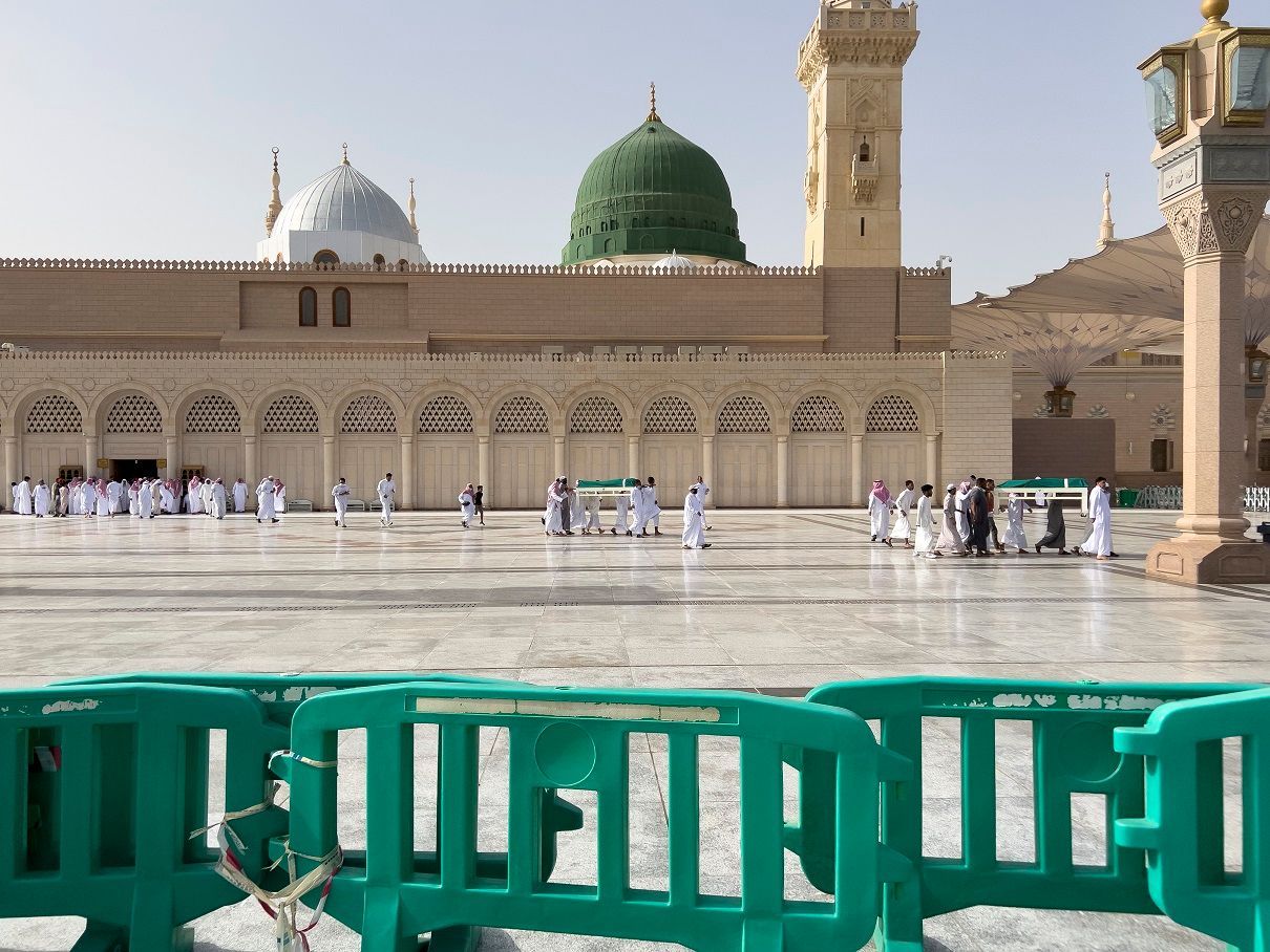 An aerieal view of the Prophet's mosque with its umbrellas, minarets and the Green Dome showing